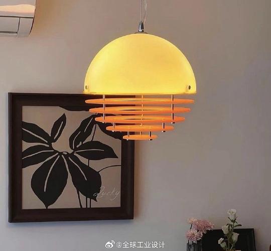 设计:simig lightingbauhaus 是一款重新设计的灯具产品